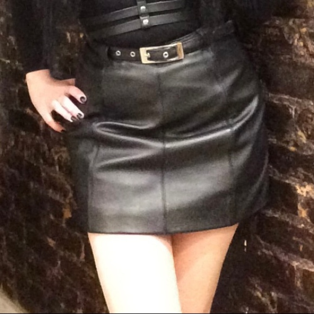 Genuine leather mini skirt